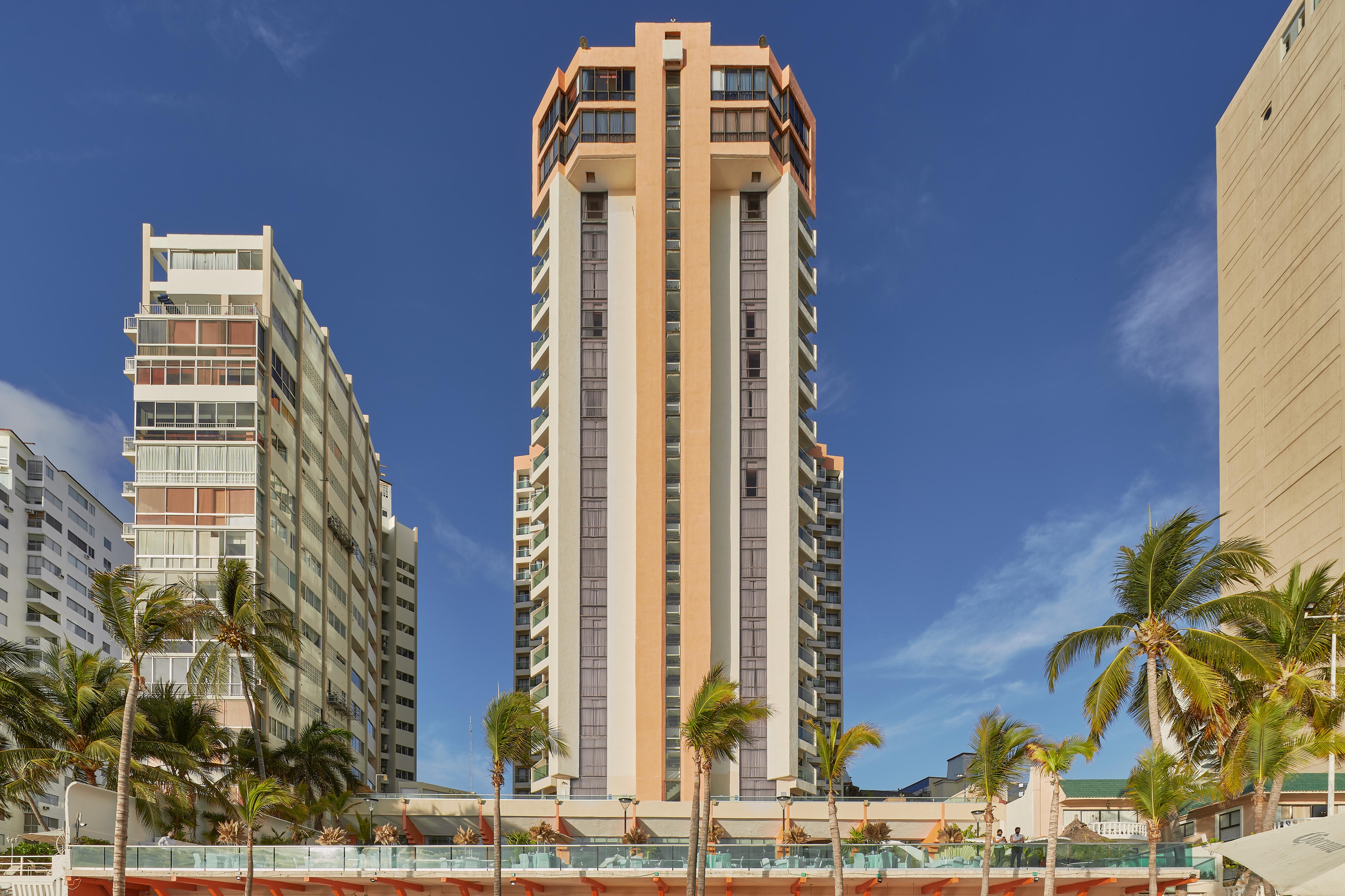 Gamma Acapulco Copacabana Hotel Exterior photo