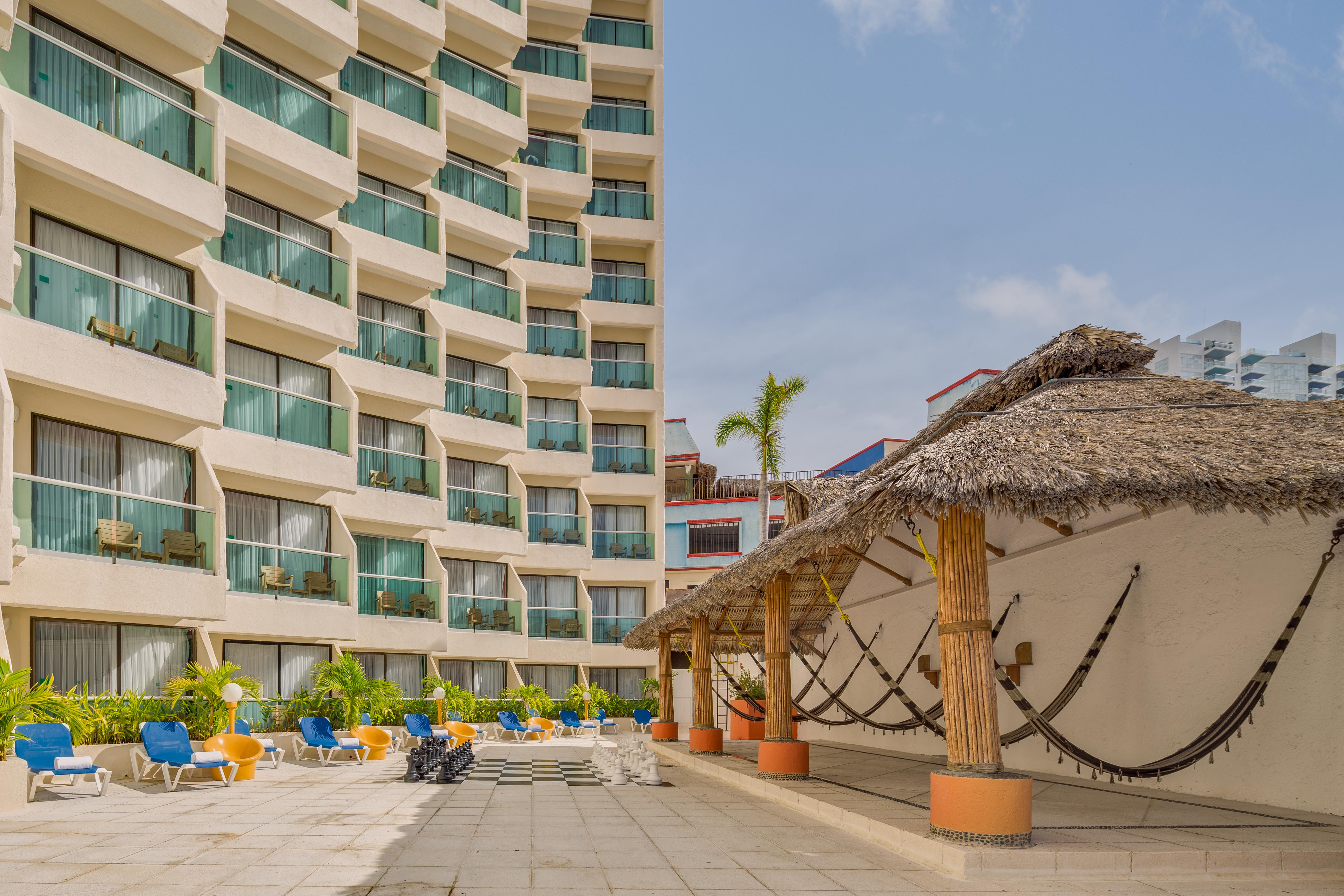 Gamma Acapulco Copacabana Hotel Exterior photo